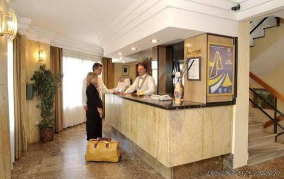 Kross Medina Azahara Torremolinos Exterior photo