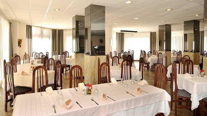 Kross Medina Azahara Torremolinos Restaurant photo